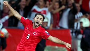 Selçuk İnan's freekick puts Turkey through to the Finals. Photo: ESPN FC 