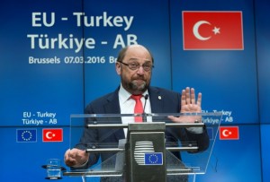 European Parliament President Martin Schulz holds a news conference during a EU-Turkey summit in Brussels, as the bloc is looking to Ankara to help it curb the influx of refugees and migrants flowing into Europe, March 7, 2016. REUTERS/Yves Herman