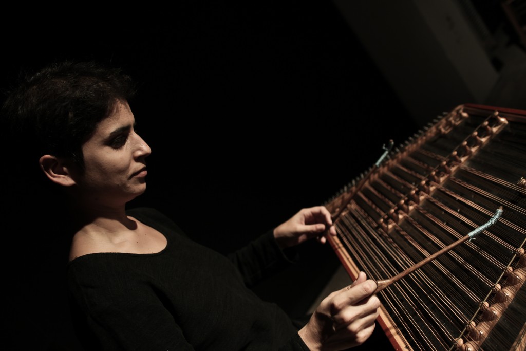 Ourania Lampropoulou playing the santouri (santur) 