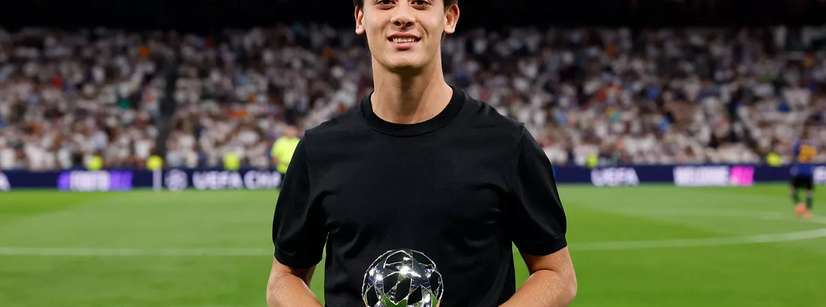 Arda G ler Collects UEFA Champions League Breakthrough Award After arda-g-ler-collects-uefa-champions-league-breakthrough-award-after