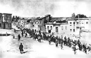 Armenians_marched_by_Ottoman_soldiers,_1915