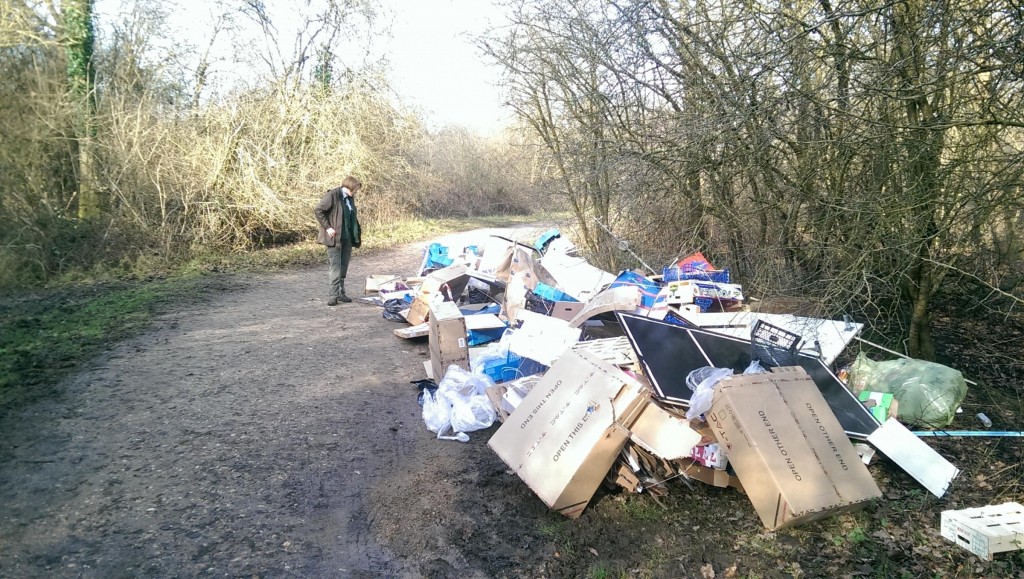 Elvan Food Centre_fined for rubbish_Epping Forest_Feb17