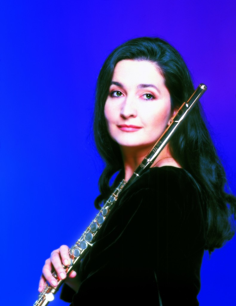 Renowned Turkish flautist Şefika_Kutluer. Photo © Bahar, CC licence / Wikipedia